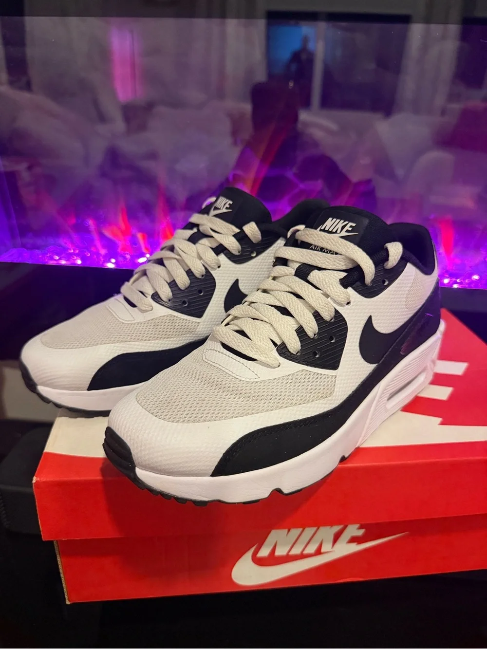 Nike Men’s Sneakers in White and Black